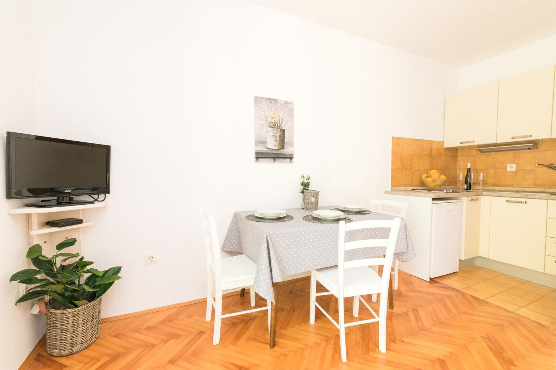 Apartments Seric Vrboska Exterior photo